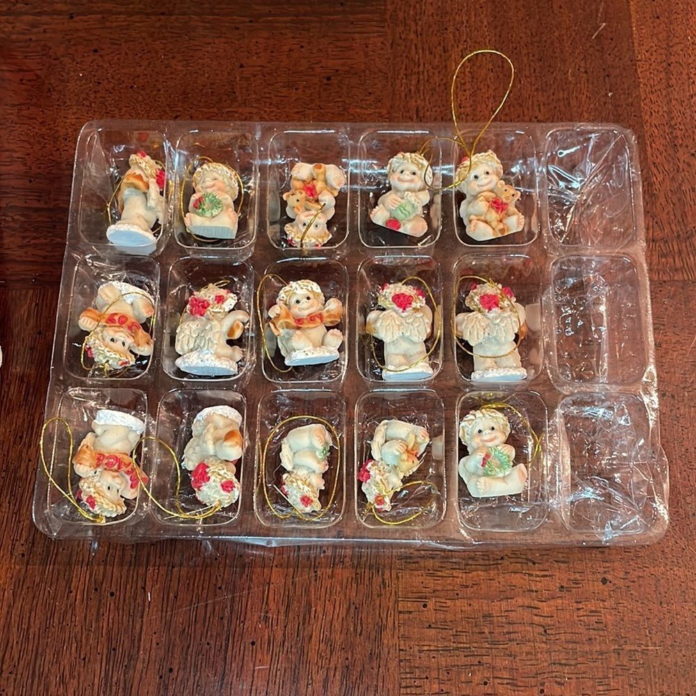 Dreamsicles Cherubs Baby Angels 
Set of 15 Christmas Mini Ornaments
